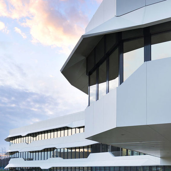 Center za vodenje in kontrolo zračnega prometa  ATCC, Brnik